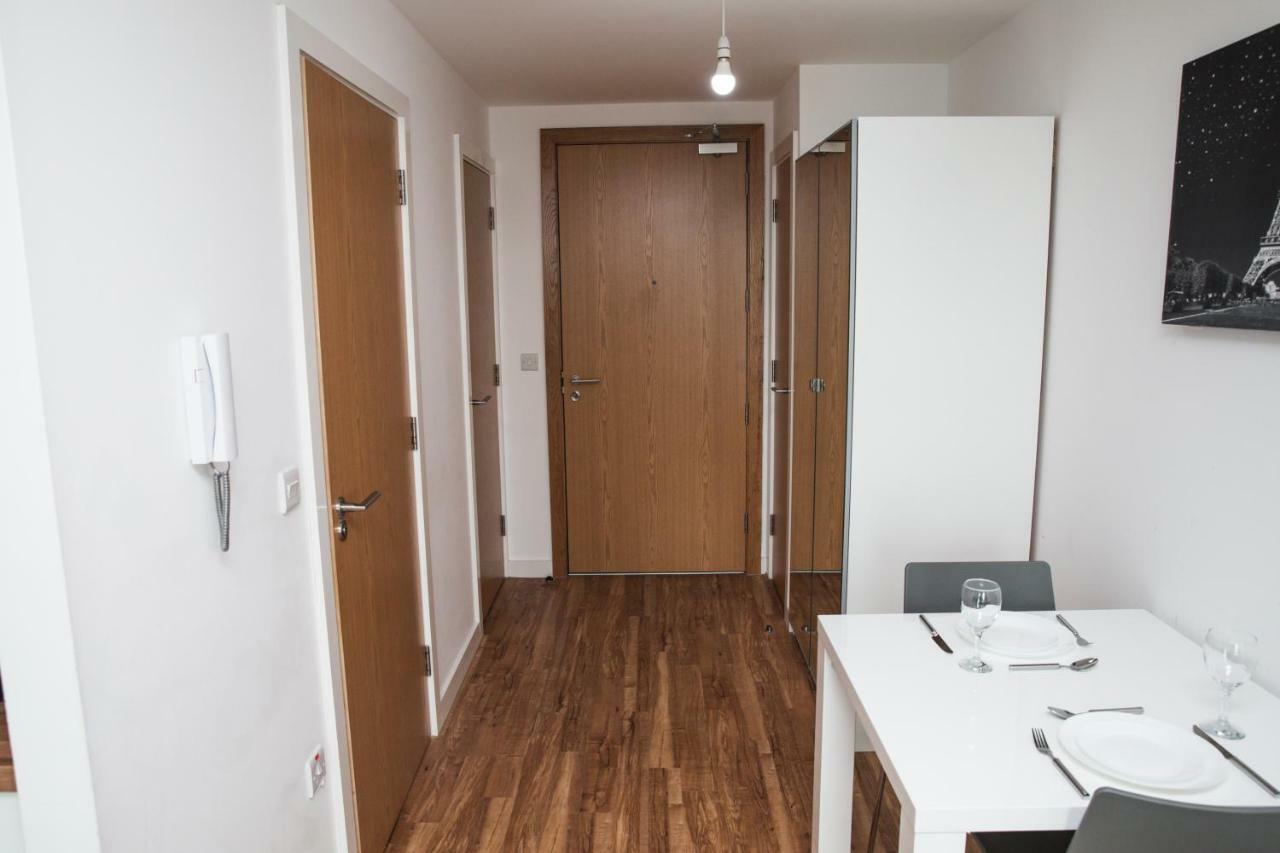 מנצ'סטר Studio Apartments Free Street Parking Subject To Availability מראה חיצוני תמונה