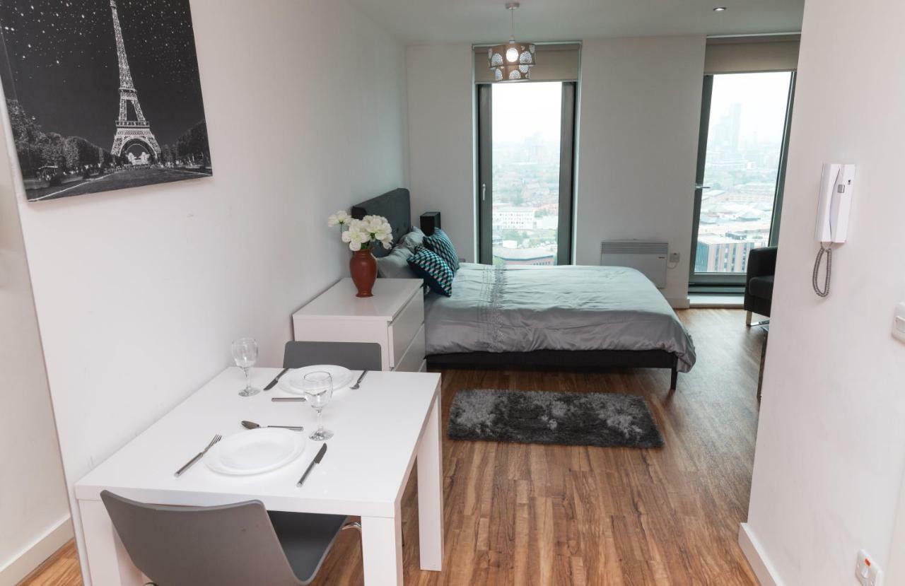מנצ'סטר Studio Apartments Free Street Parking Subject To Availability מראה חיצוני תמונה